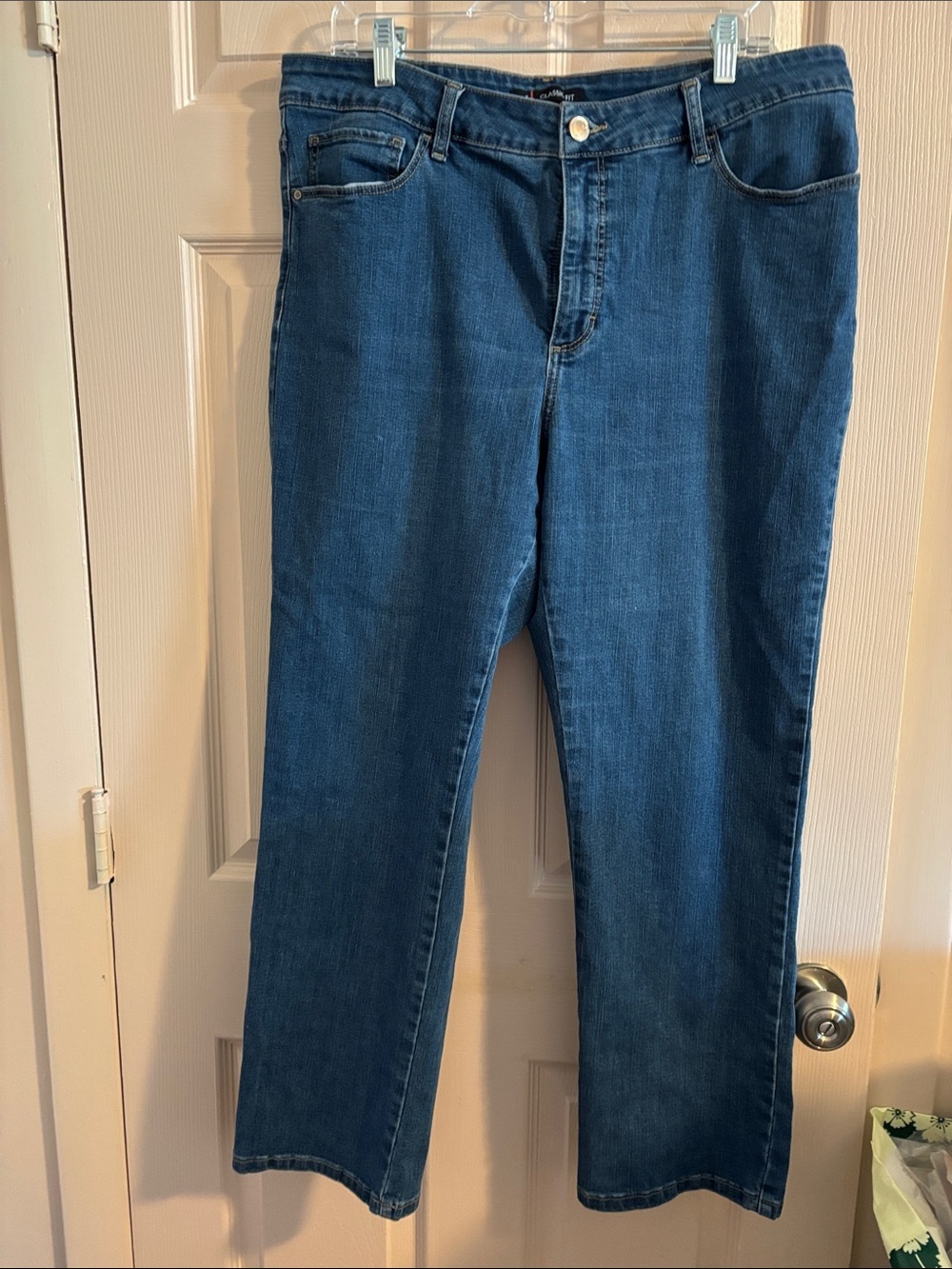 Lee Women's Straight Leg Jeans in Dark Blue Wash